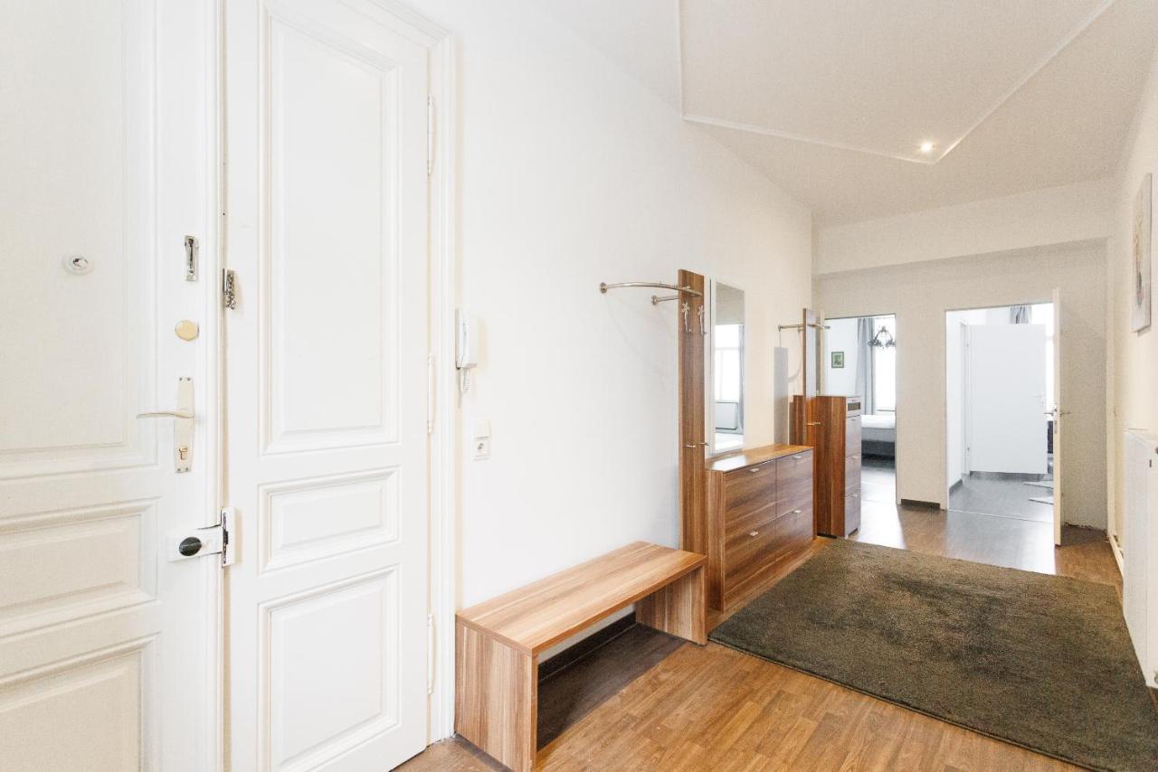 Central, Modern, Big Apartment Вена Экстерьер фото