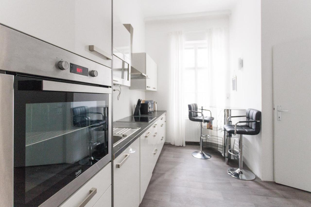 Central, Modern, Big Apartment Вена Экстерьер фото