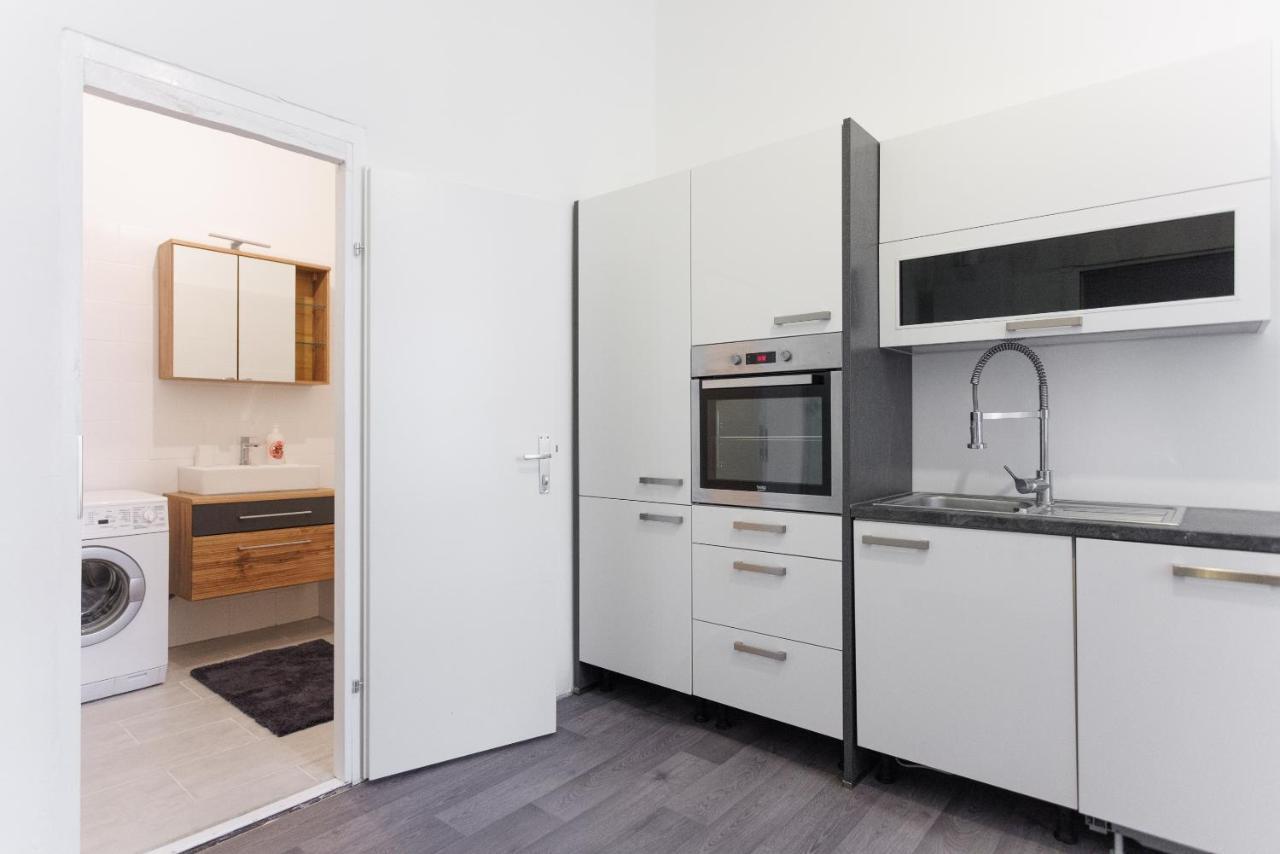 Central, Modern, Big Apartment Вена Экстерьер фото